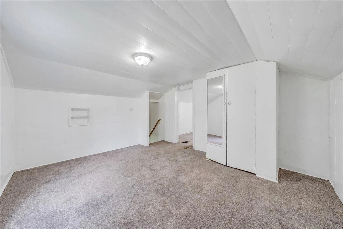 8708 Martins Creek RD - Photo 20