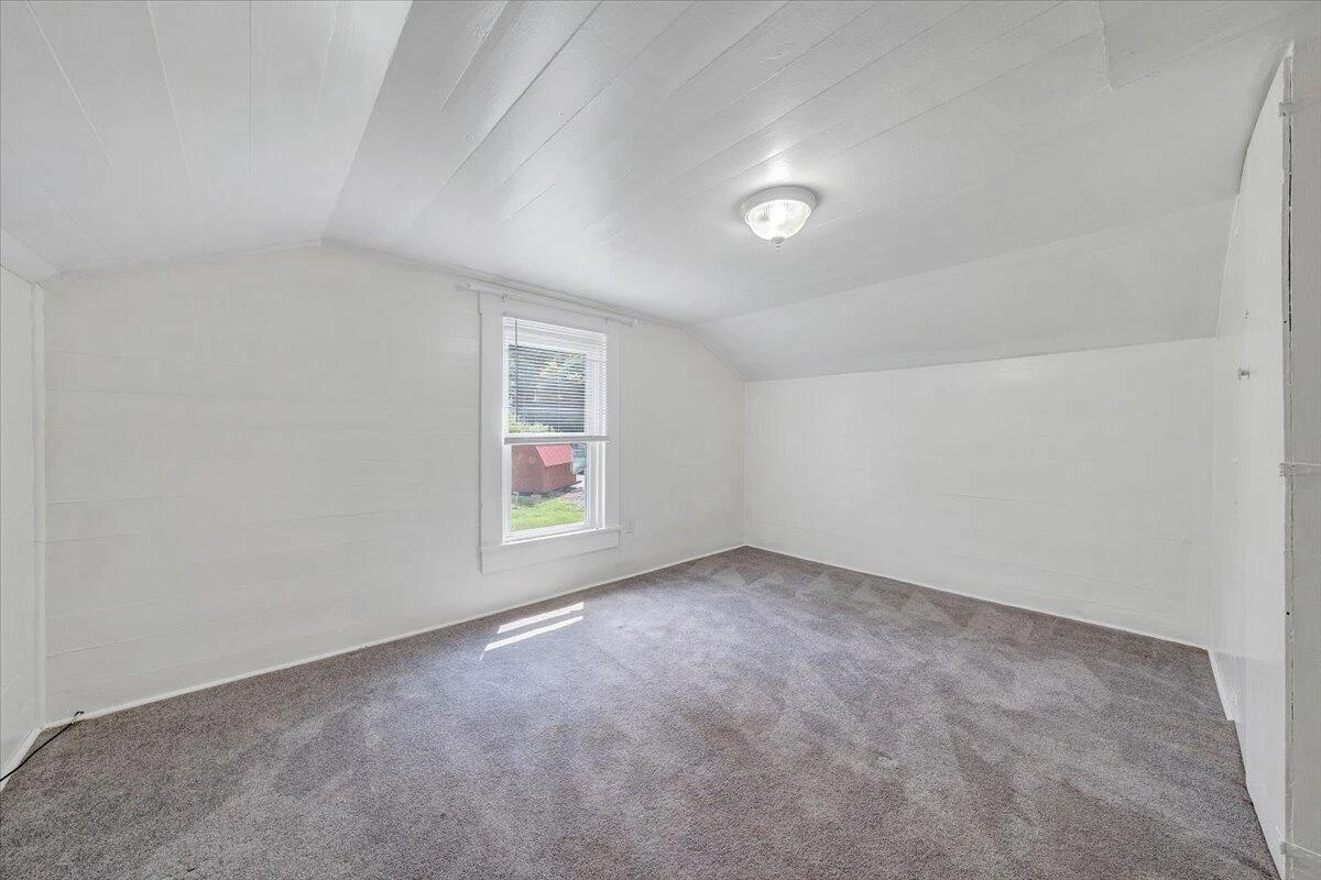 8708 Martins Creek RD - Photo 21