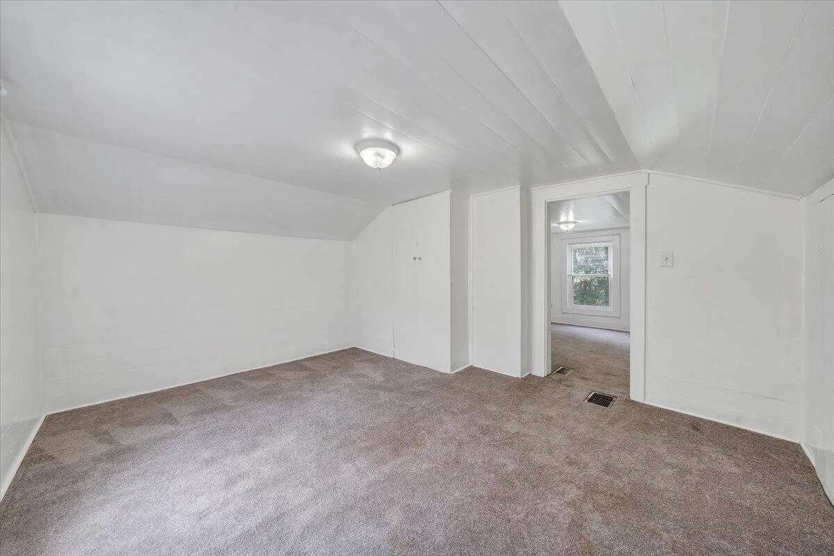 8708 Martins Creek RD - Photo 22