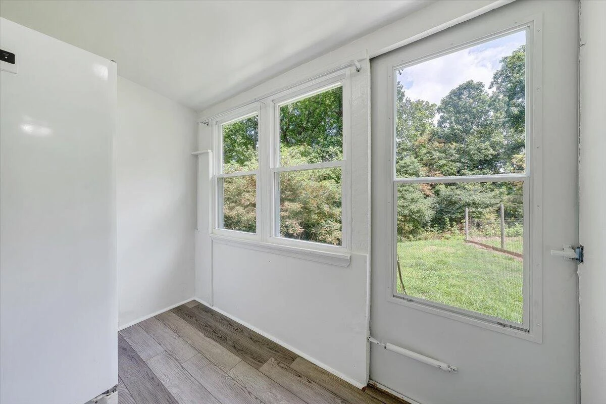 8708 Martins Creek RD - Photo 24