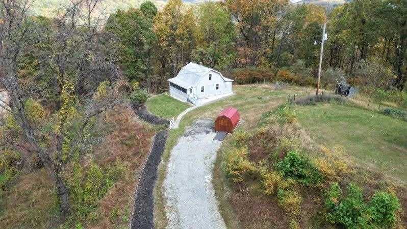 8708 Martins Creek RD - Photo 3