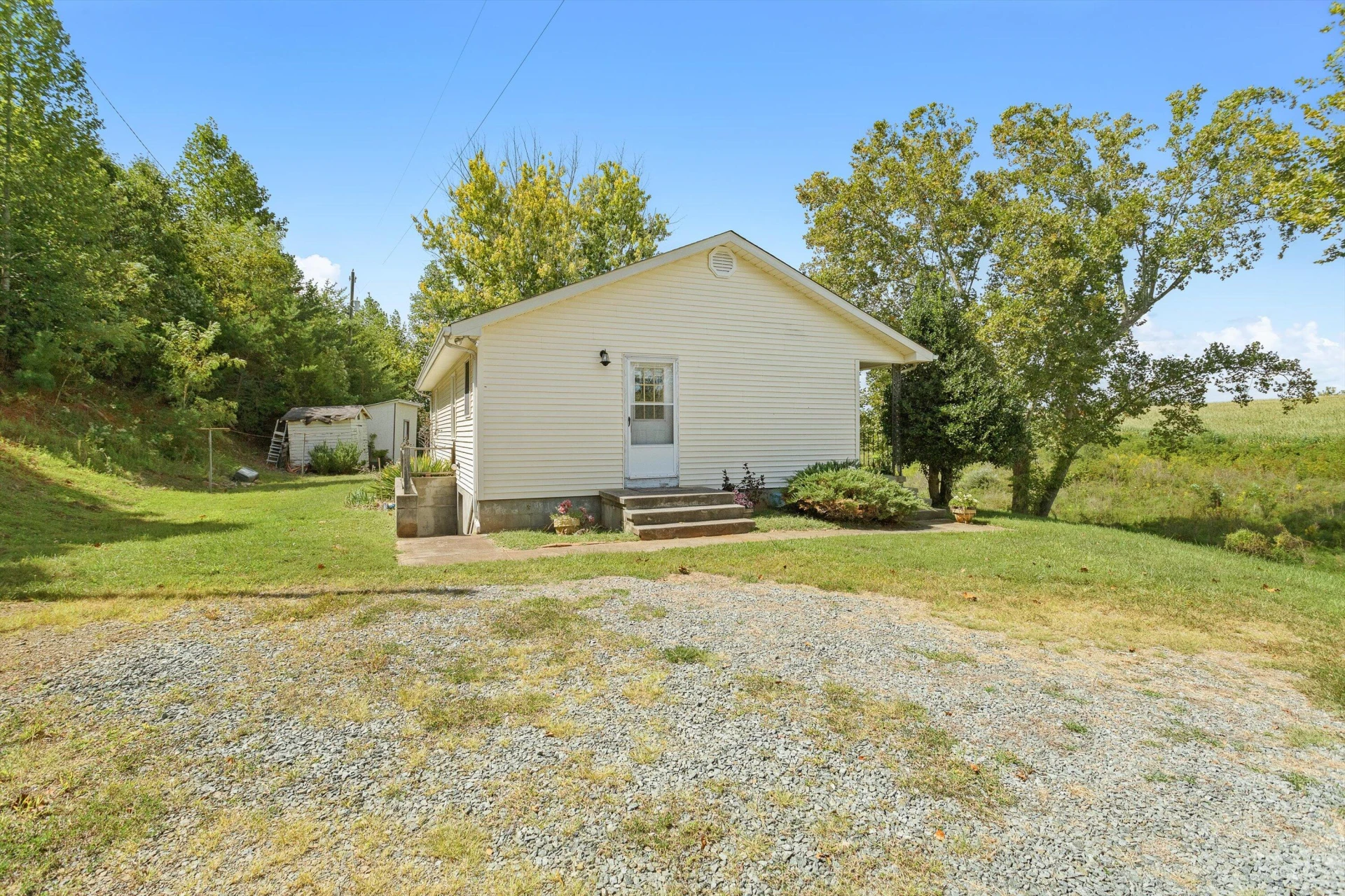 5990 Circle Creek RD - Photo 17