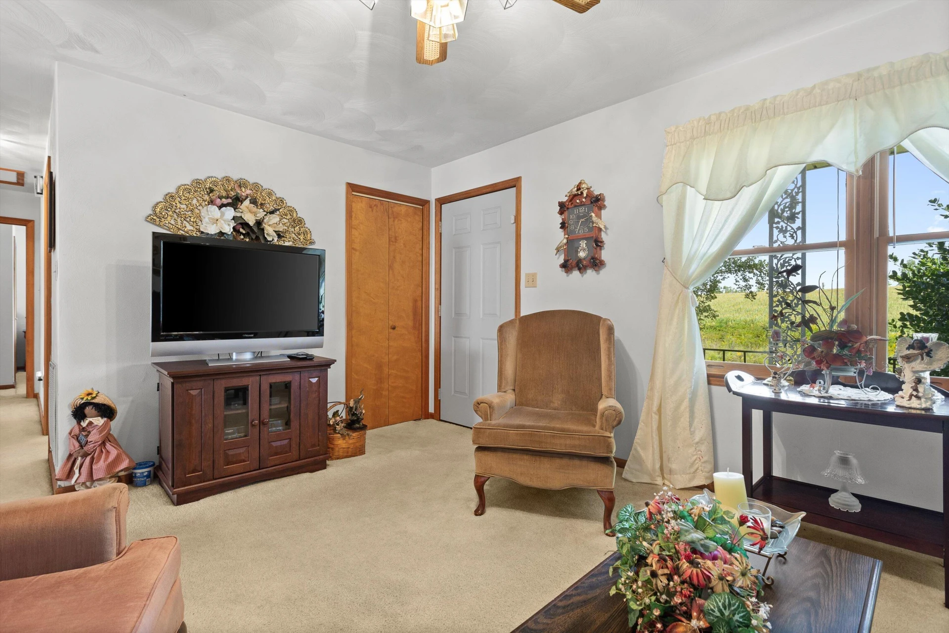 5990 Circle Creek RD - Photo 5
