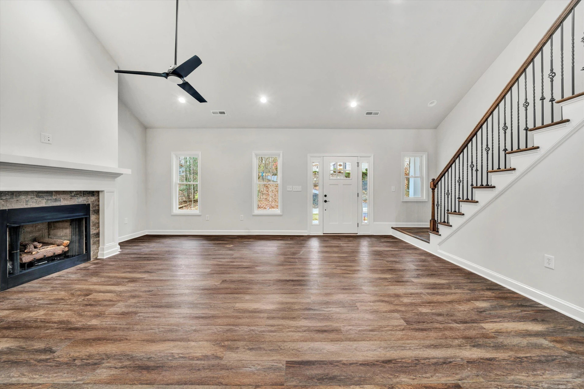 3345 Hidden Oak RD - Photo 2