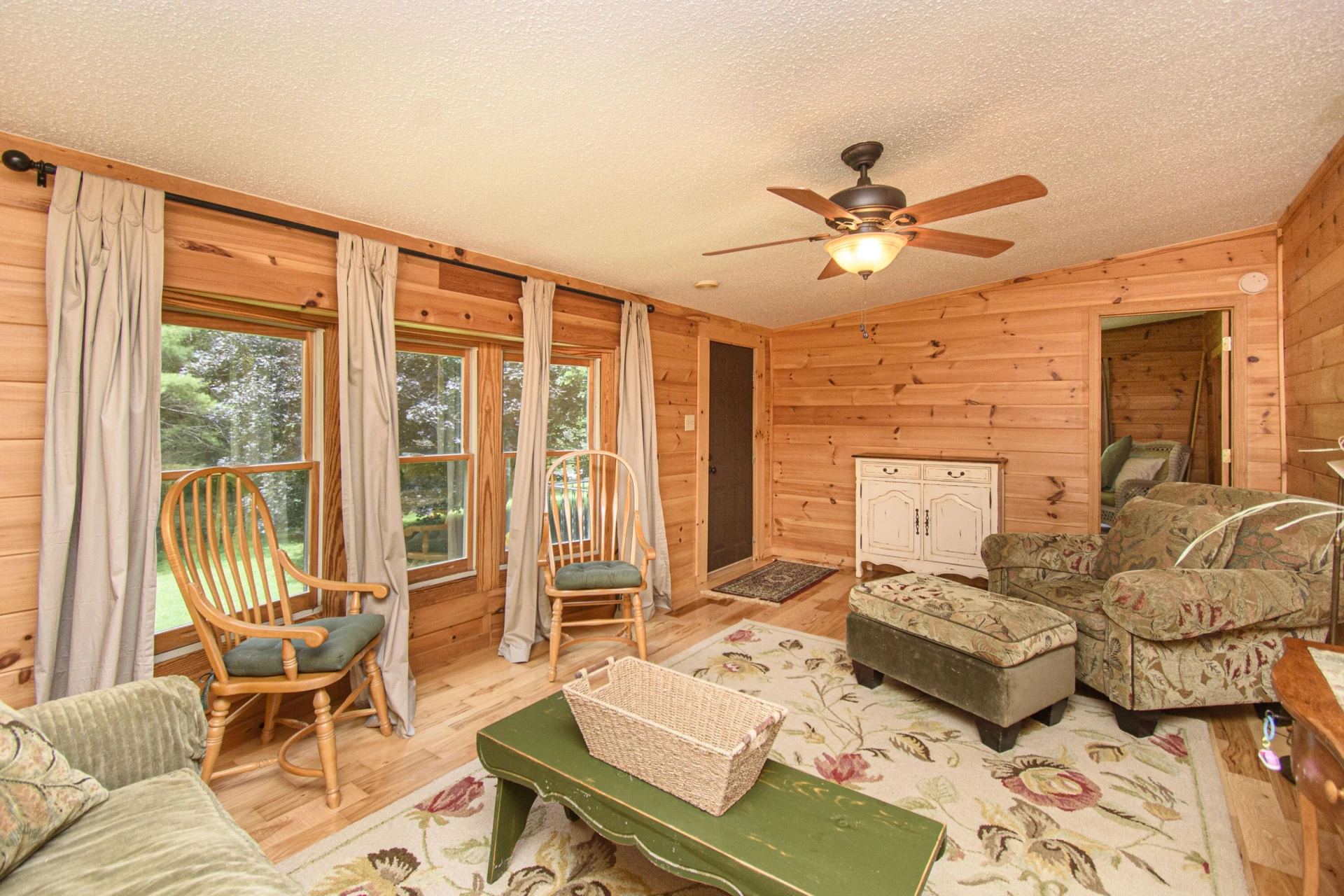  - Photo 10