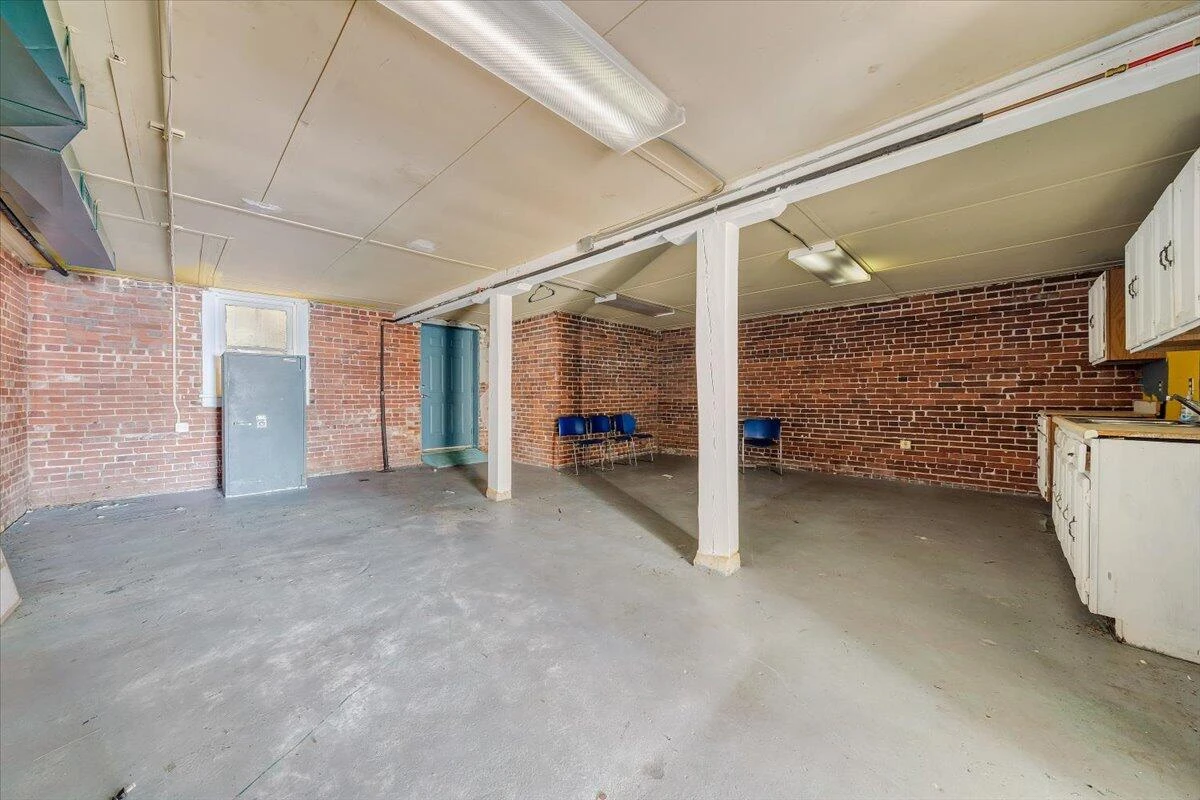 803 Lexington AVE - Photo 20