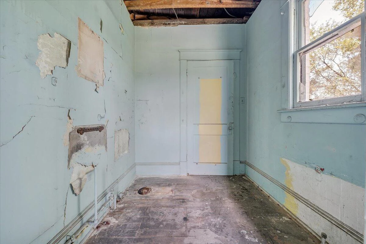 803 Lexington AVE - Photo 52