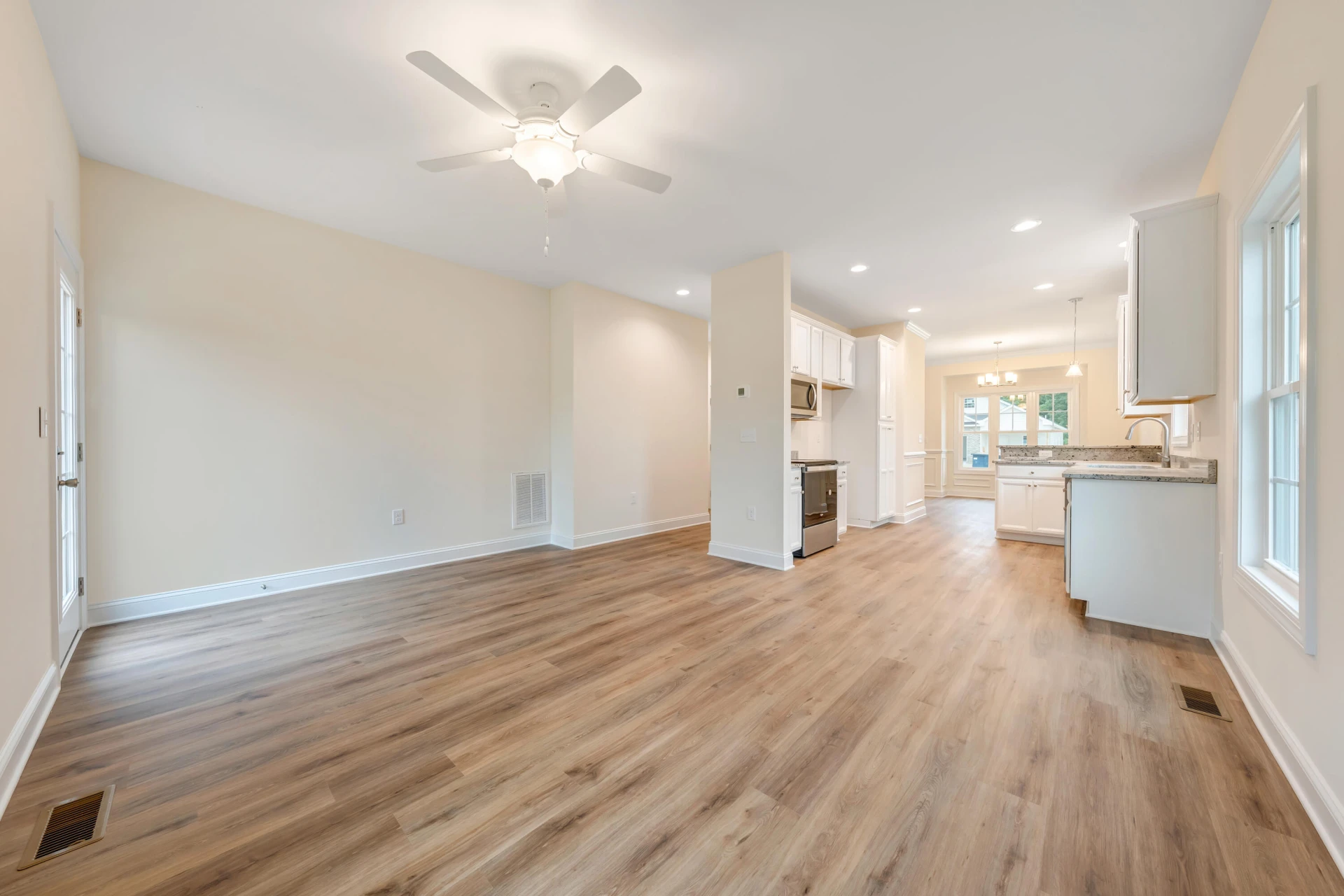 113 Parker LN - Photo 4