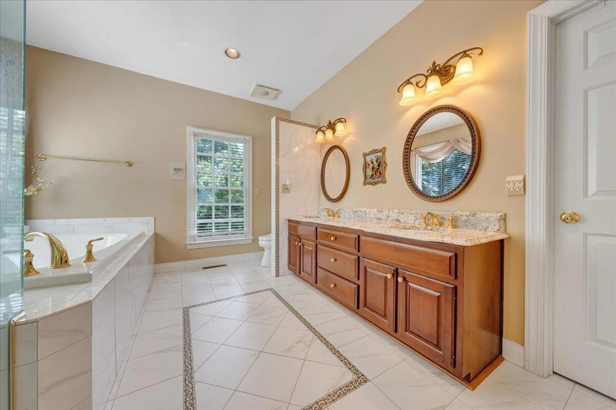 5325 Fox Ridge RD - Photo 16