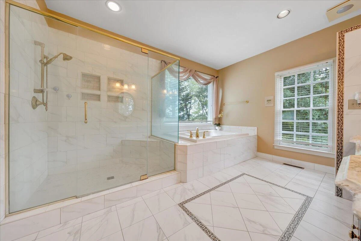 5325 Fox Ridge RD - Photo 17