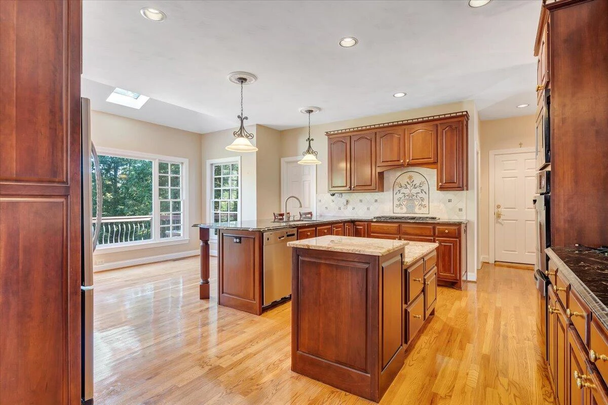 5325 Fox Ridge RD - Photo 25