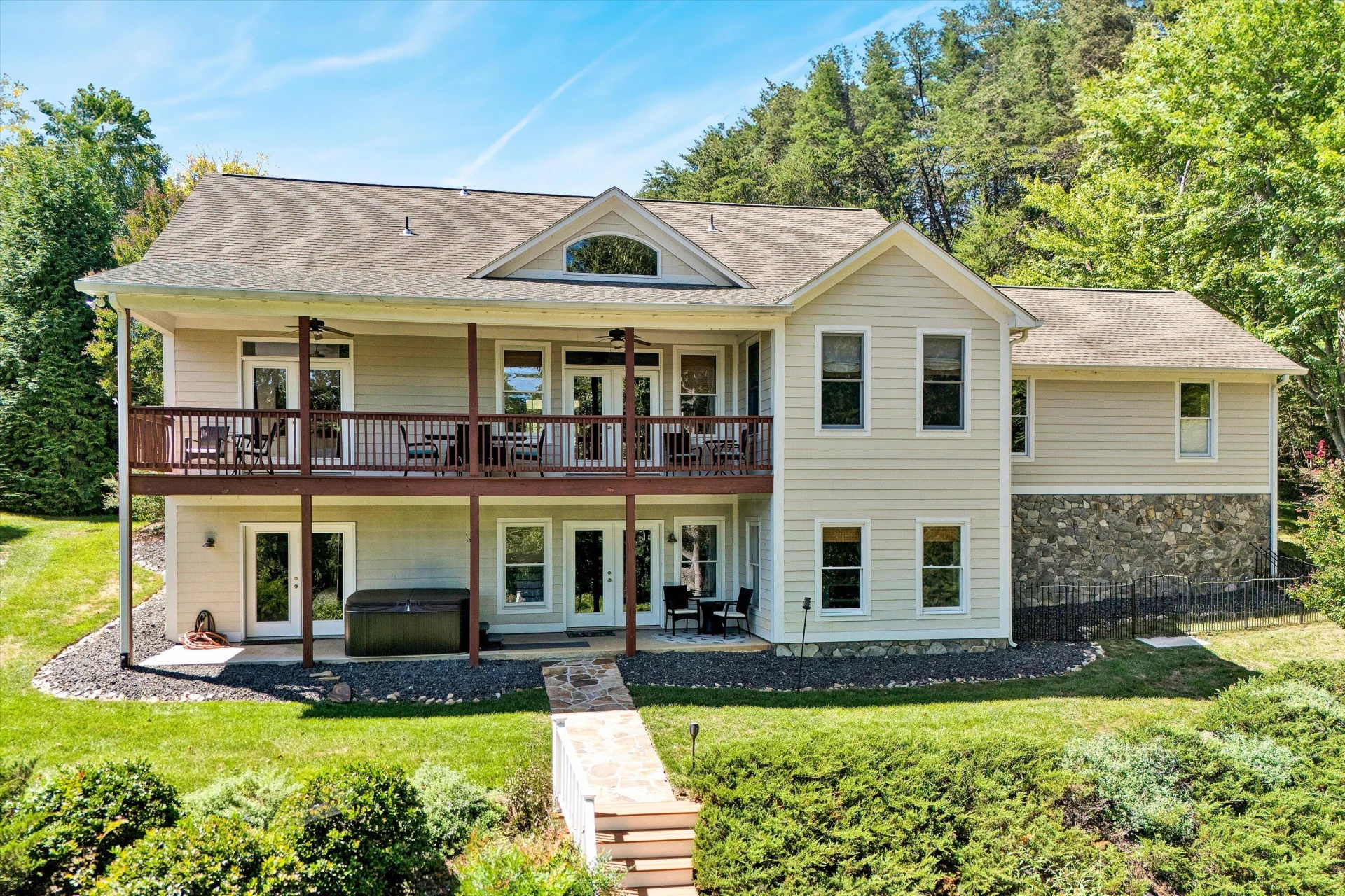 155 Mountain Shore DR - Photo 3