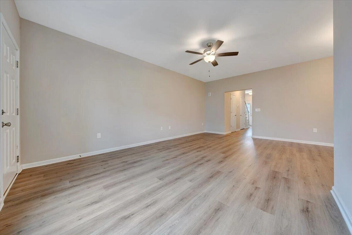 5739 Huntridge RD - Photo 2
