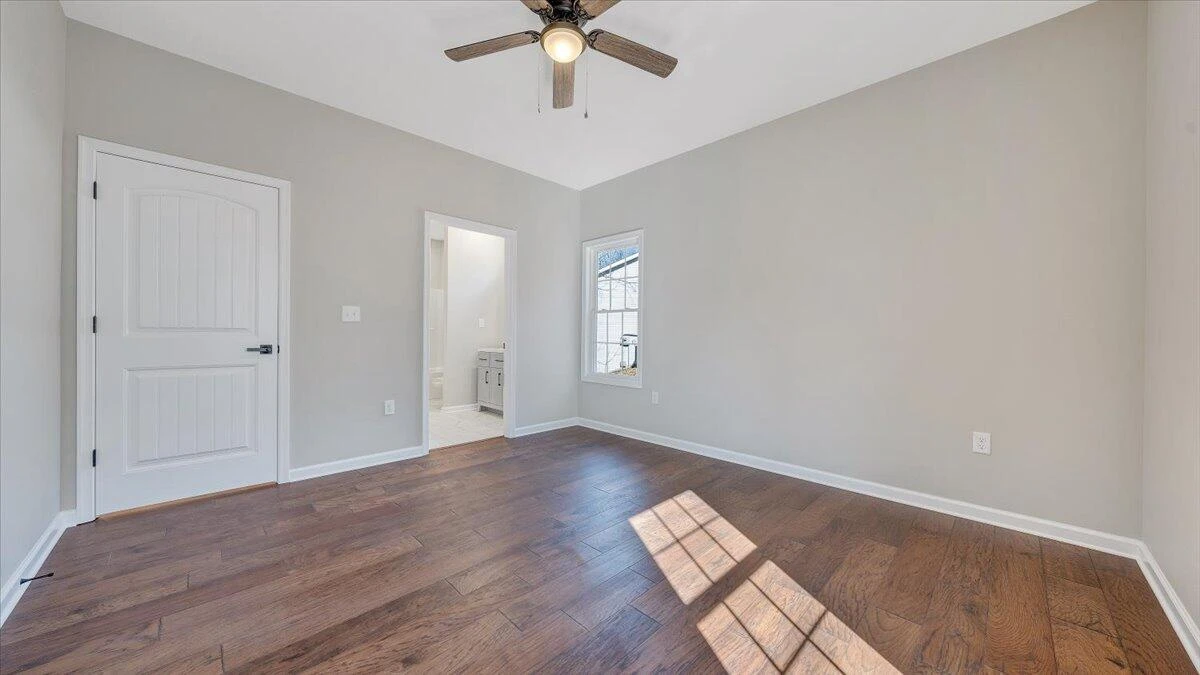 132 Chenault ST - Photo 12