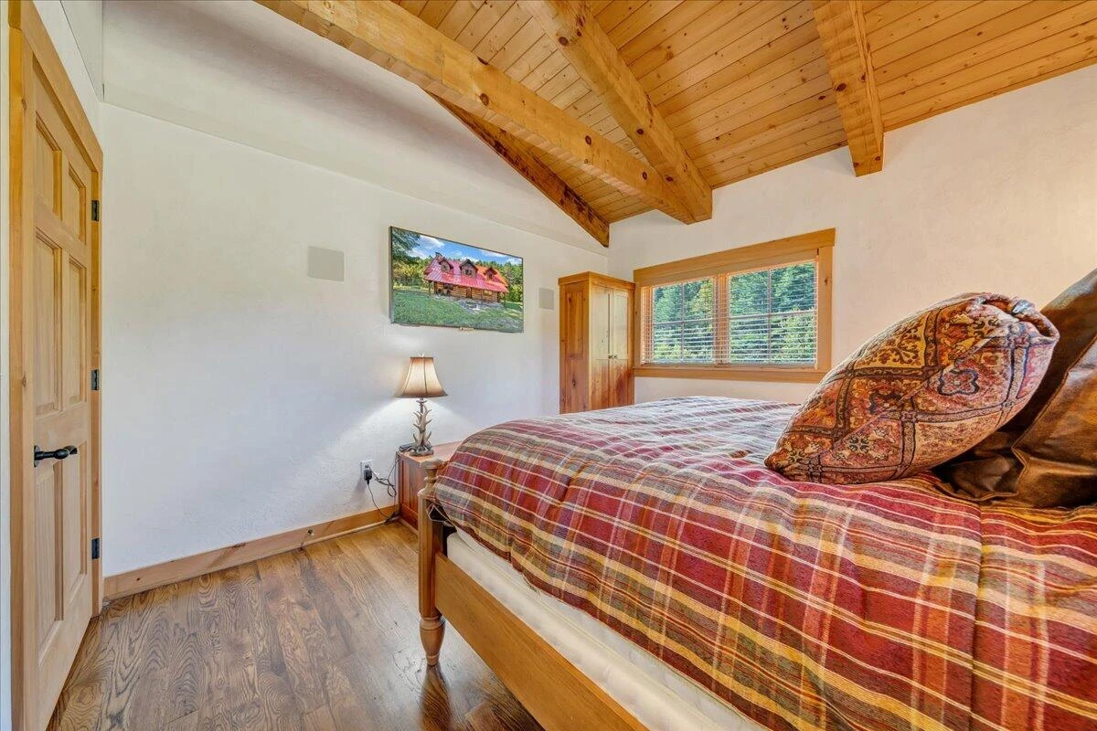 1088 Hollandsworth RD - Photo 25