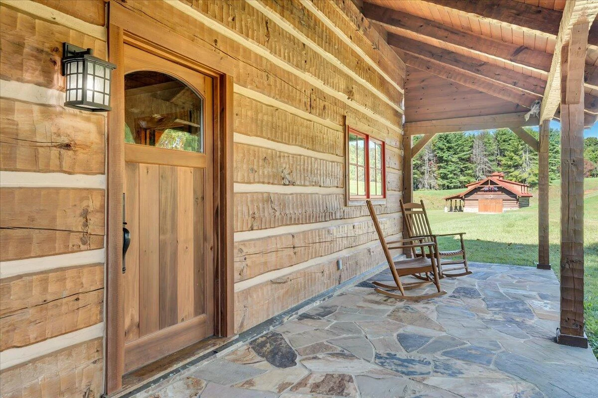 1088 Hollandsworth RD - Photo 4