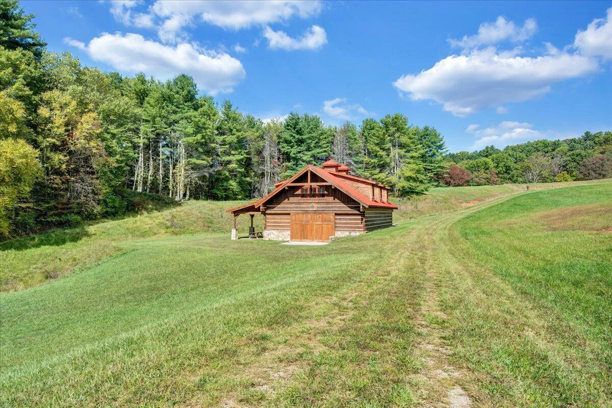 1088 Hollandsworth RD - Photo 48