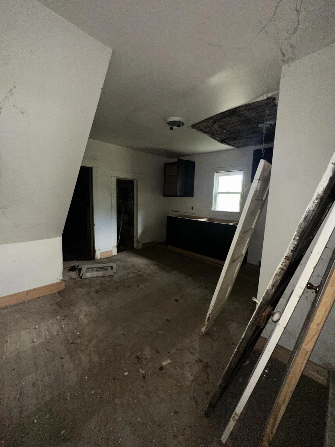 1326 Gilmer AVE - Photo 4