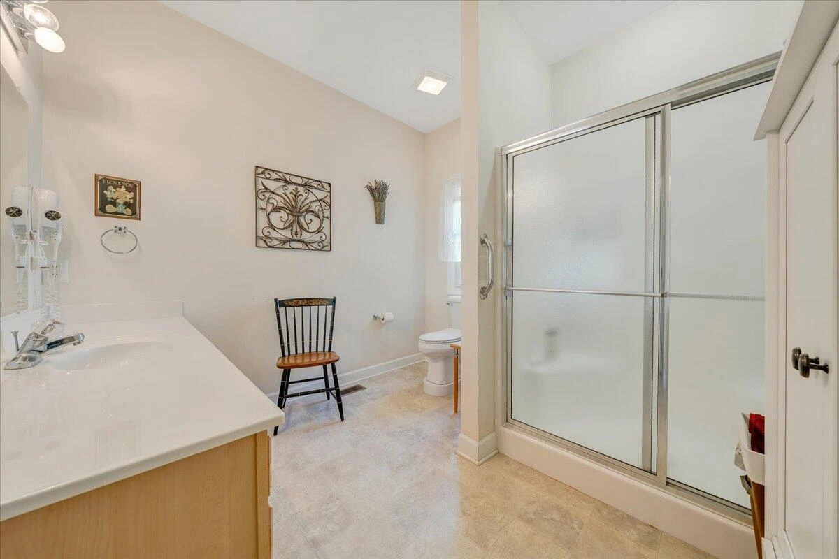1087 Joffrey DR - Photo 20