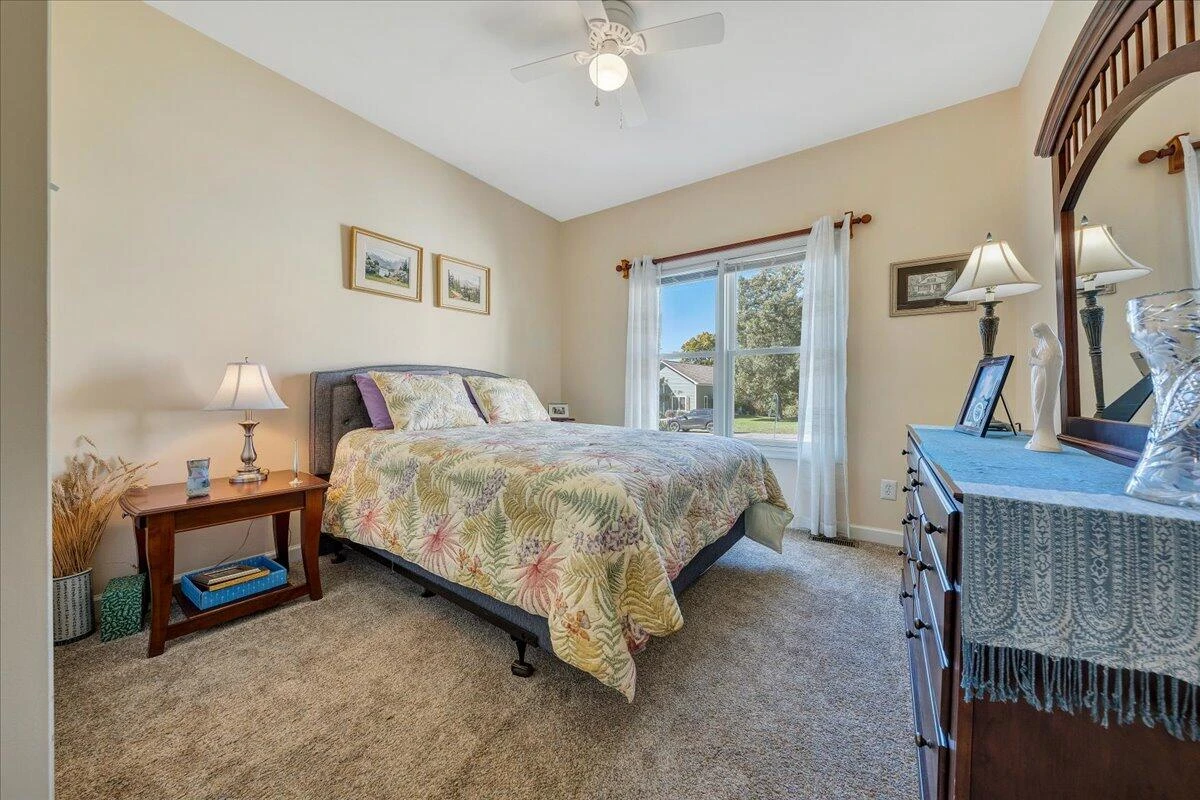 1087 Joffrey DR - Photo 24