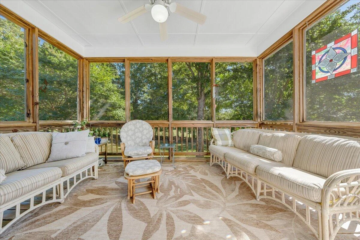 1087 Joffrey DR - Photo 27