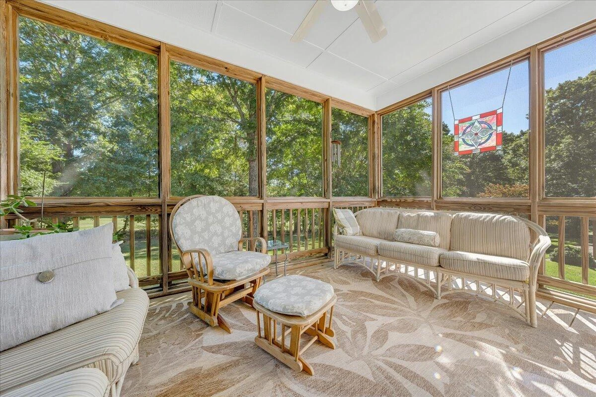1087 Joffrey DR - Photo 28