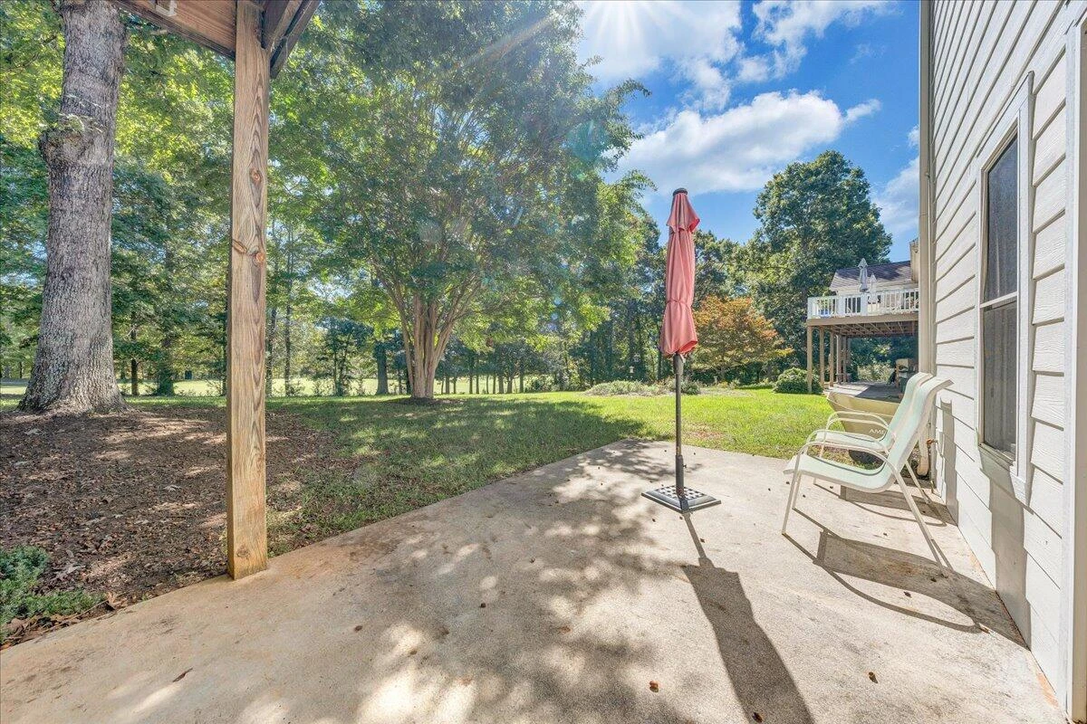 1087 Joffrey DR - Photo 32