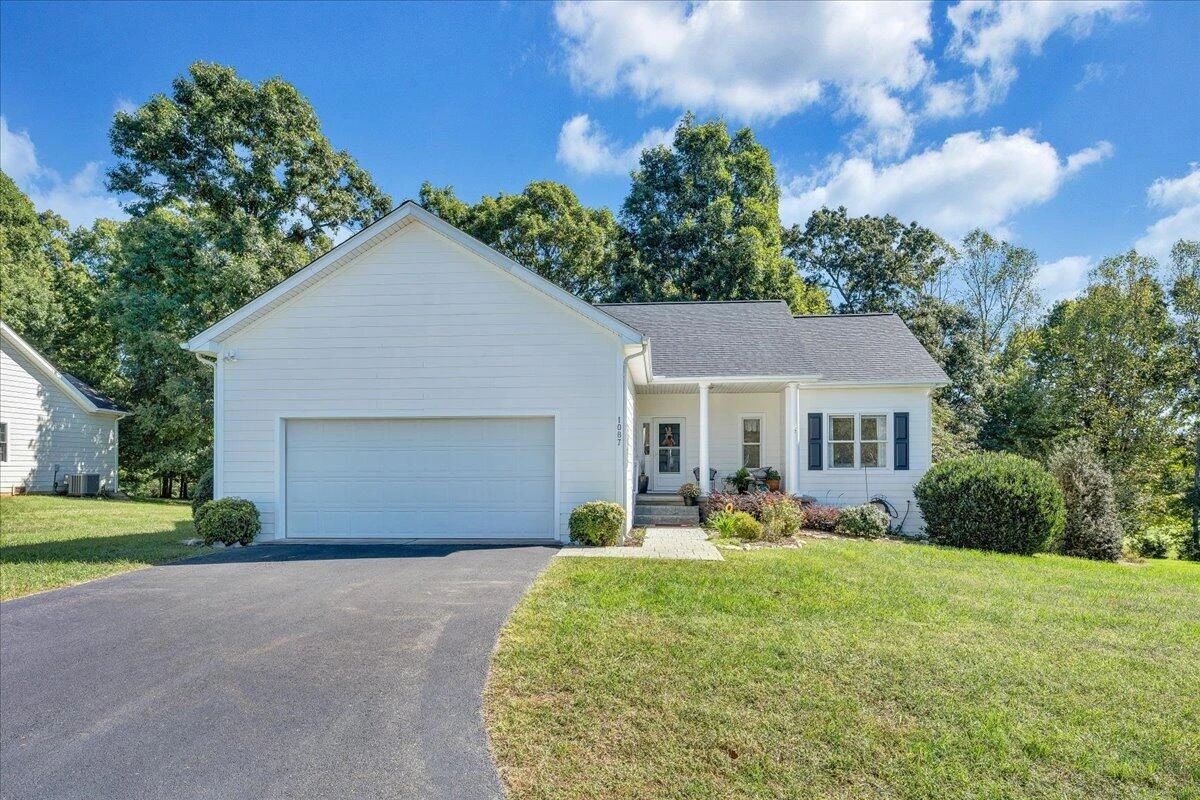 1087 Joffrey DR - Photo 40