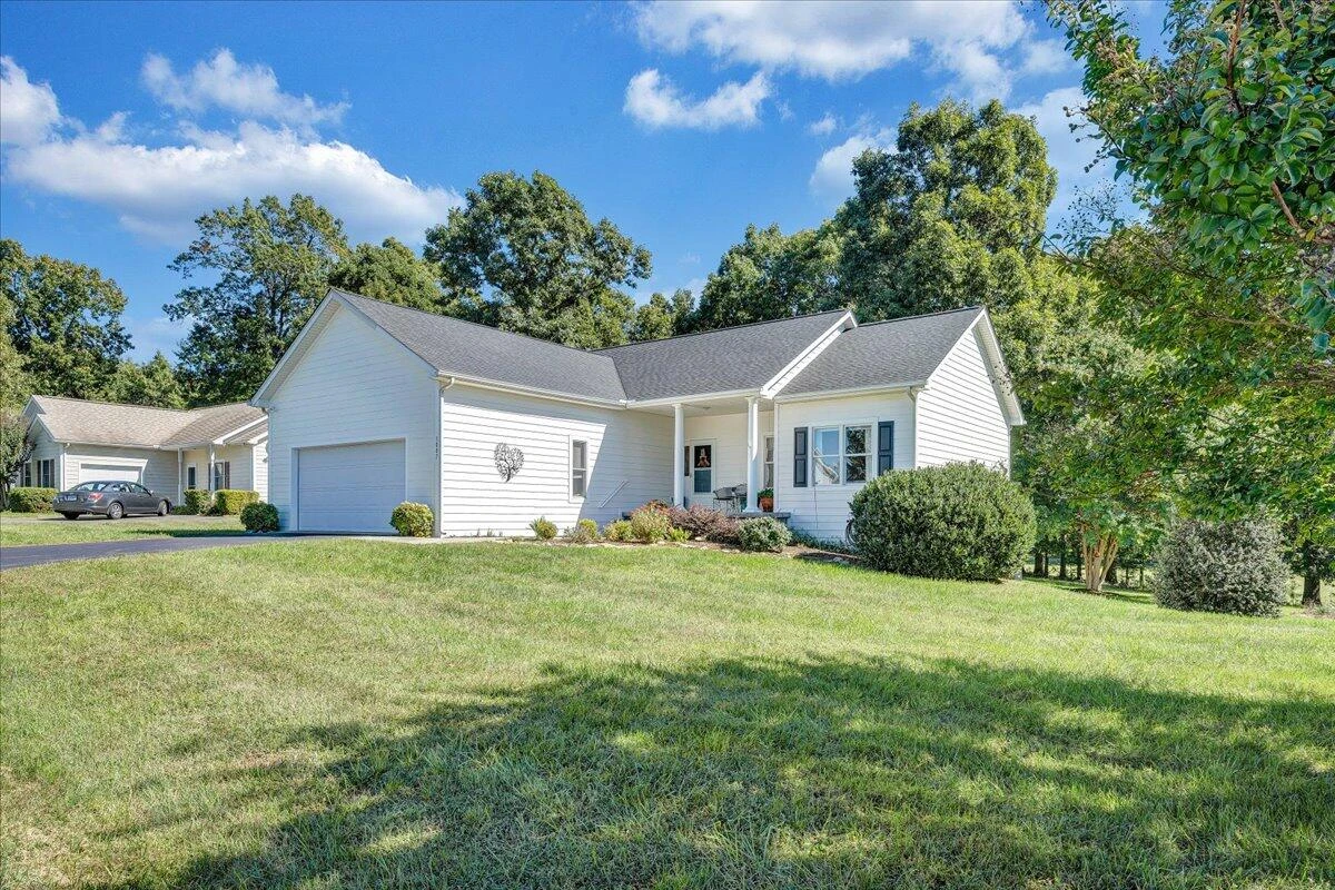 1087 Joffrey DR - Photo 43