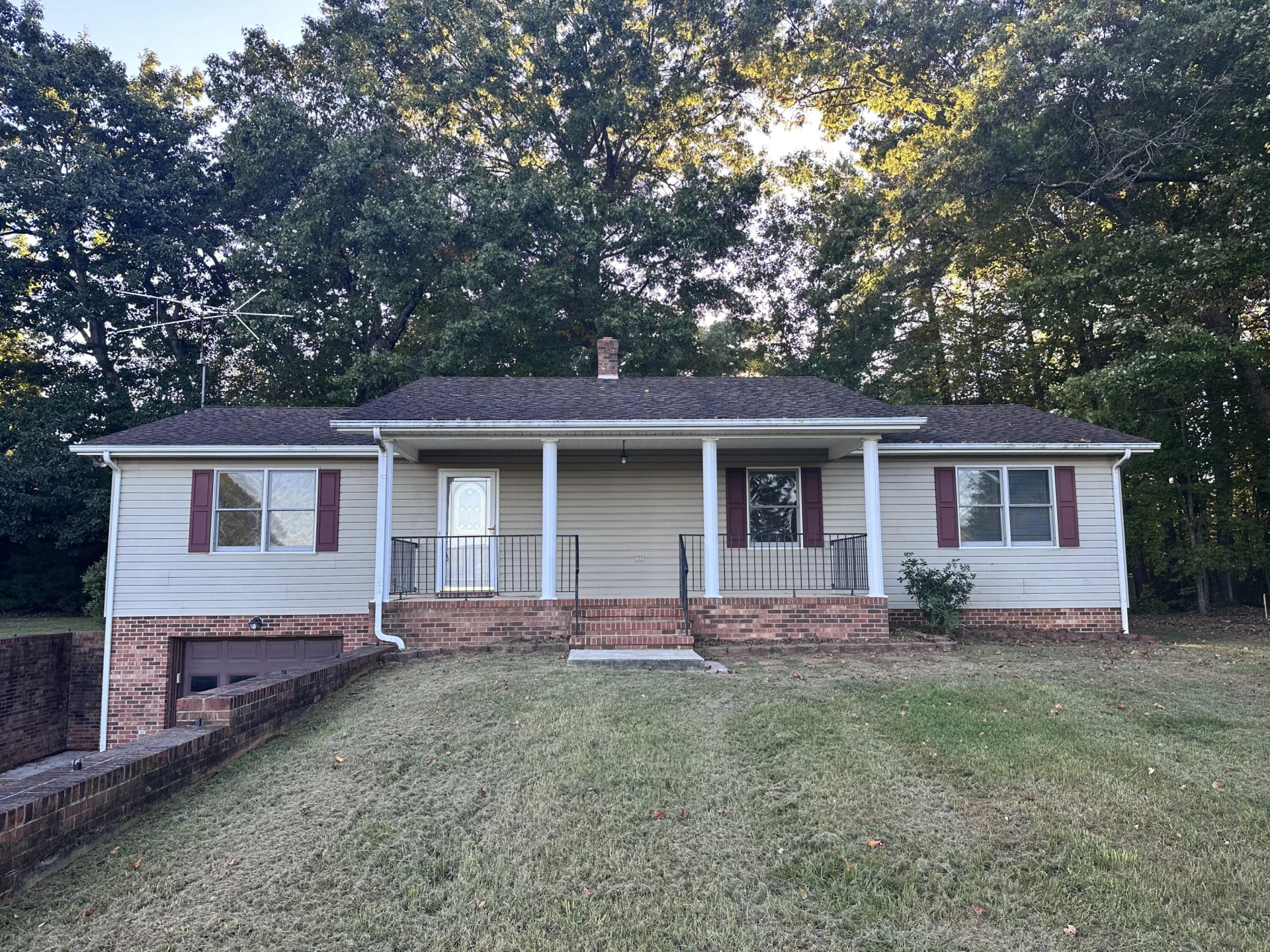 9711 Woolwine Hwy