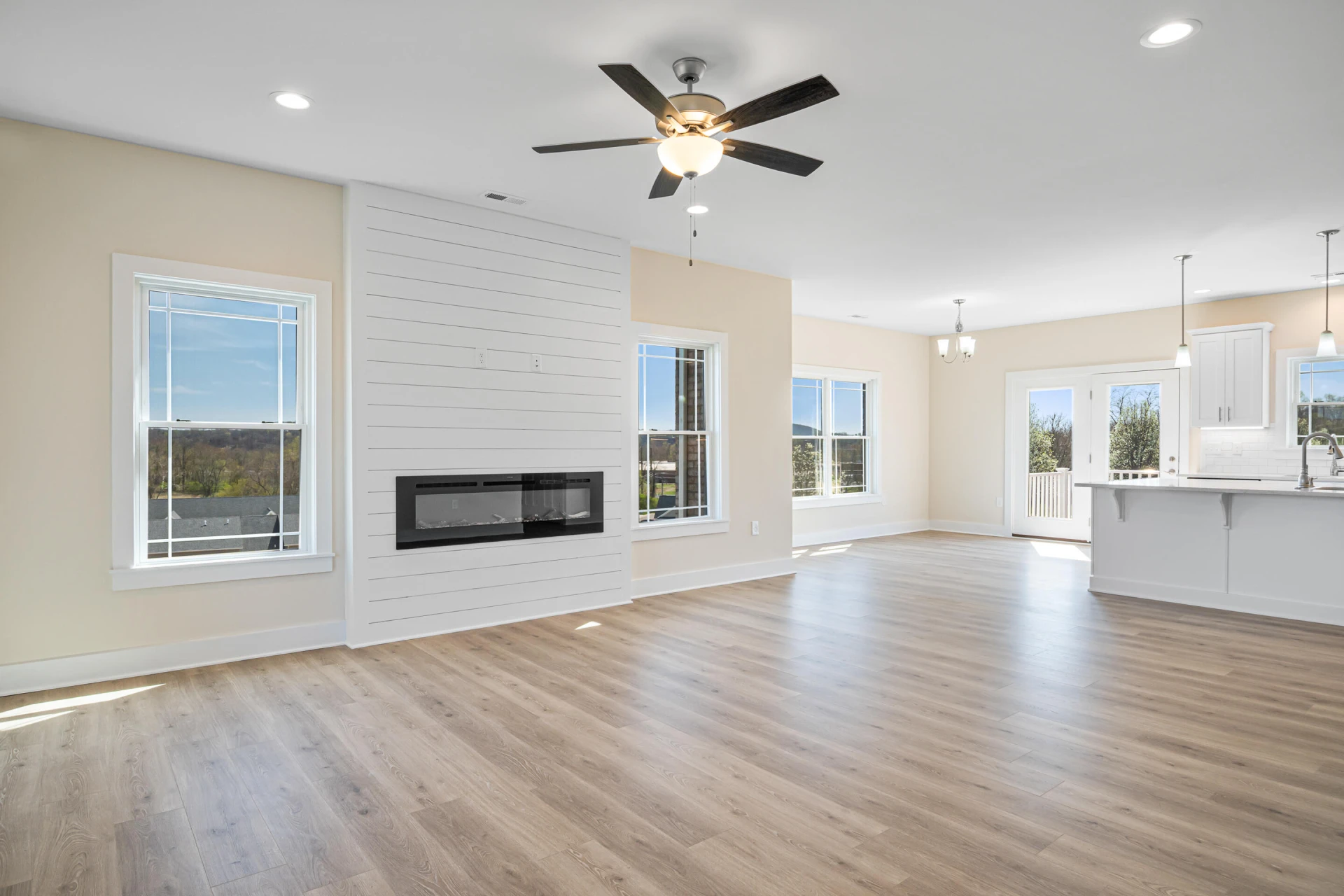 6903 Doral DR - Photo 8