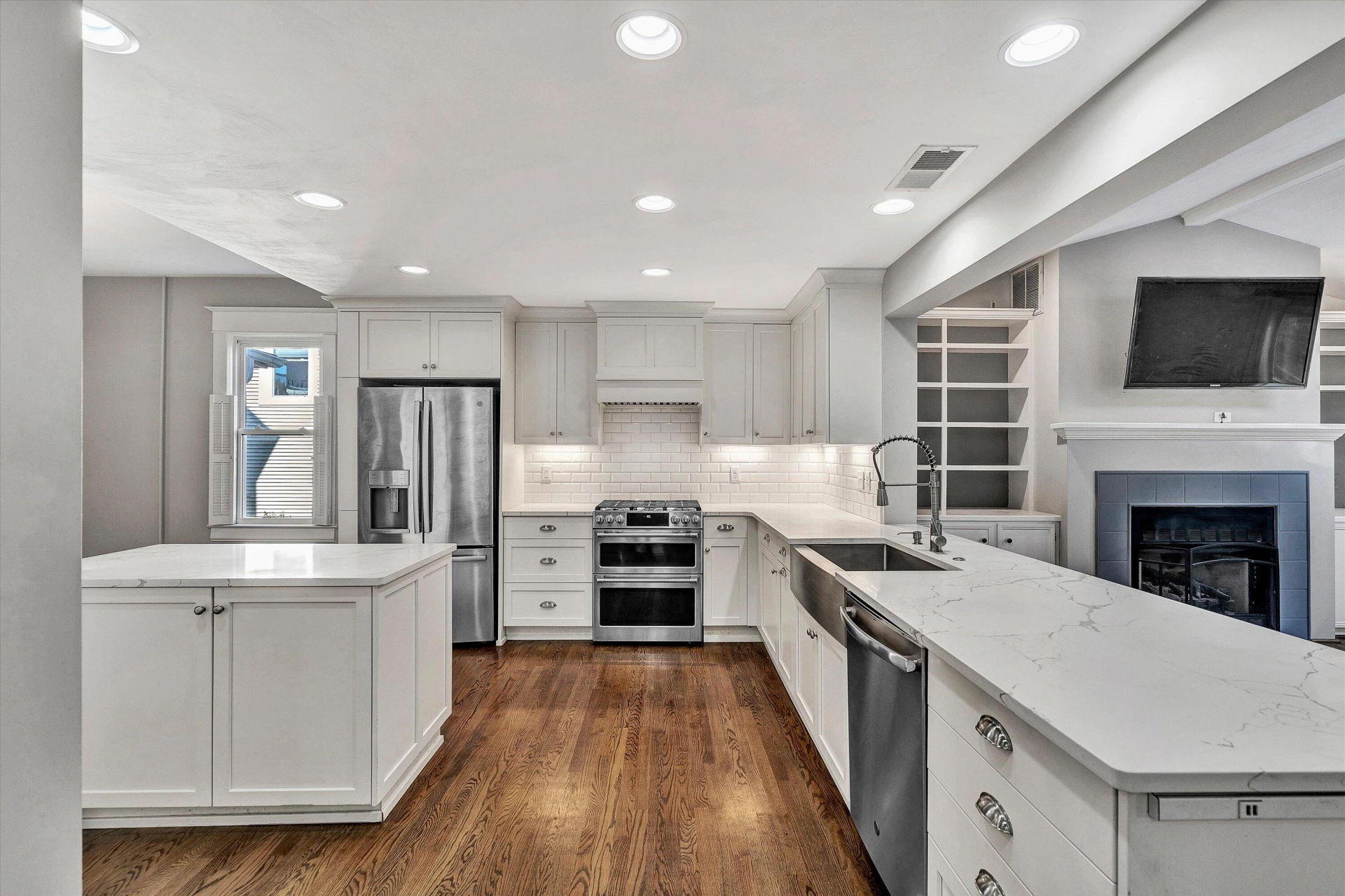 2730 Crystal Spring AVE - Photo 14