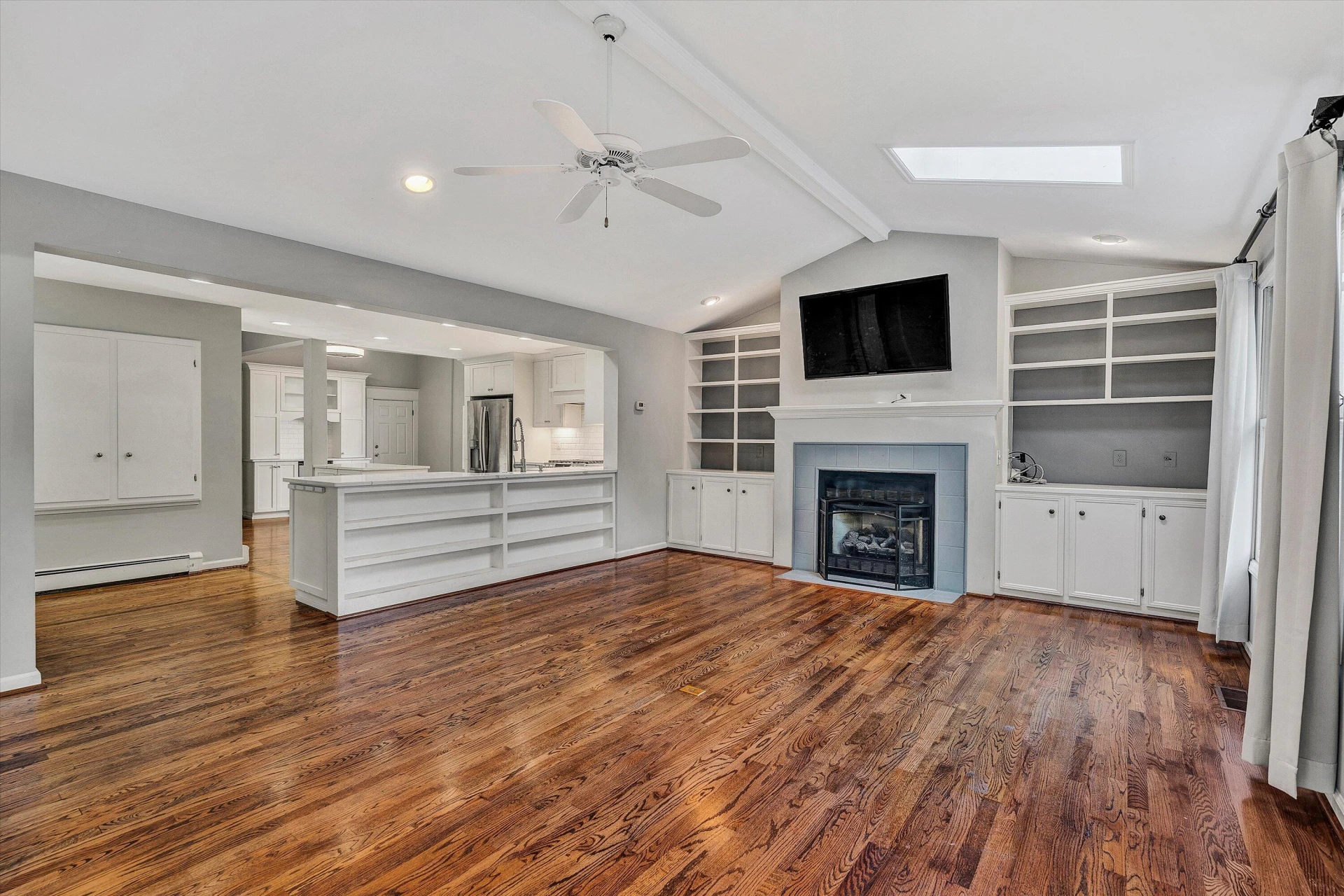 2730 Crystal Spring AVE - Photo 20
