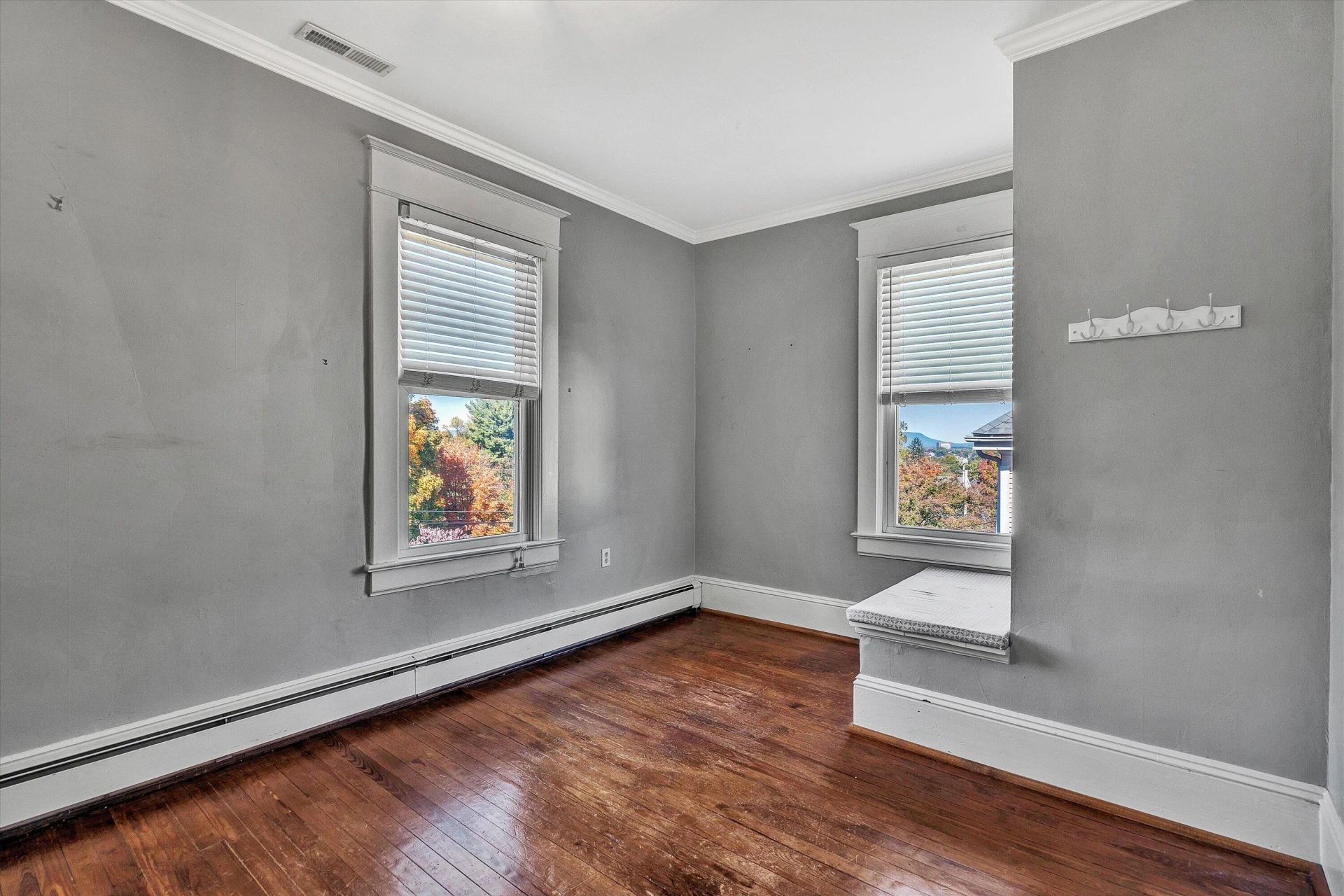 2730 Crystal Spring AVE - Photo 24