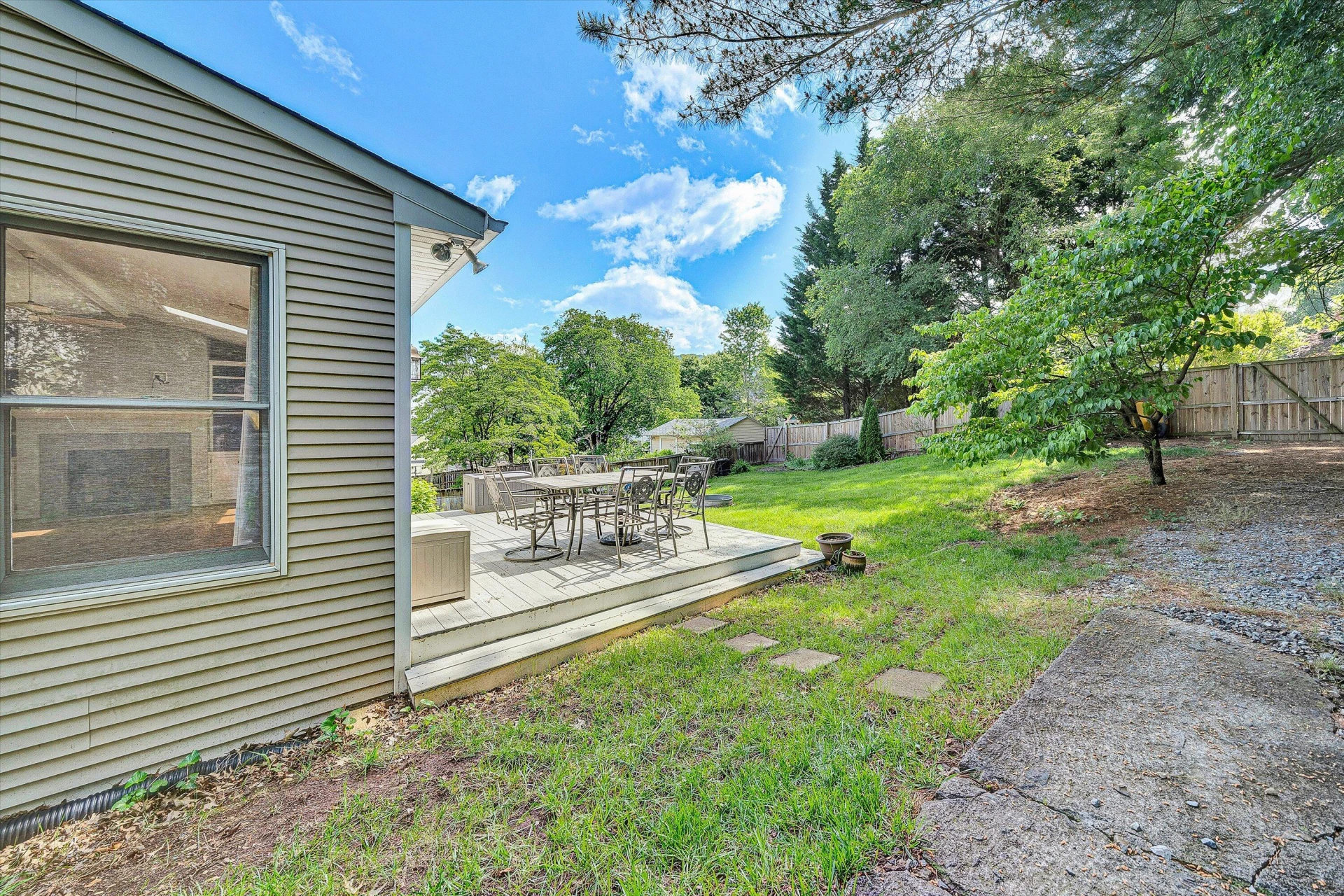 2730 Crystal Spring AVE - Photo 52