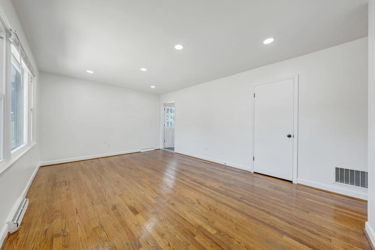 3754 Norway AVE - Photo 11