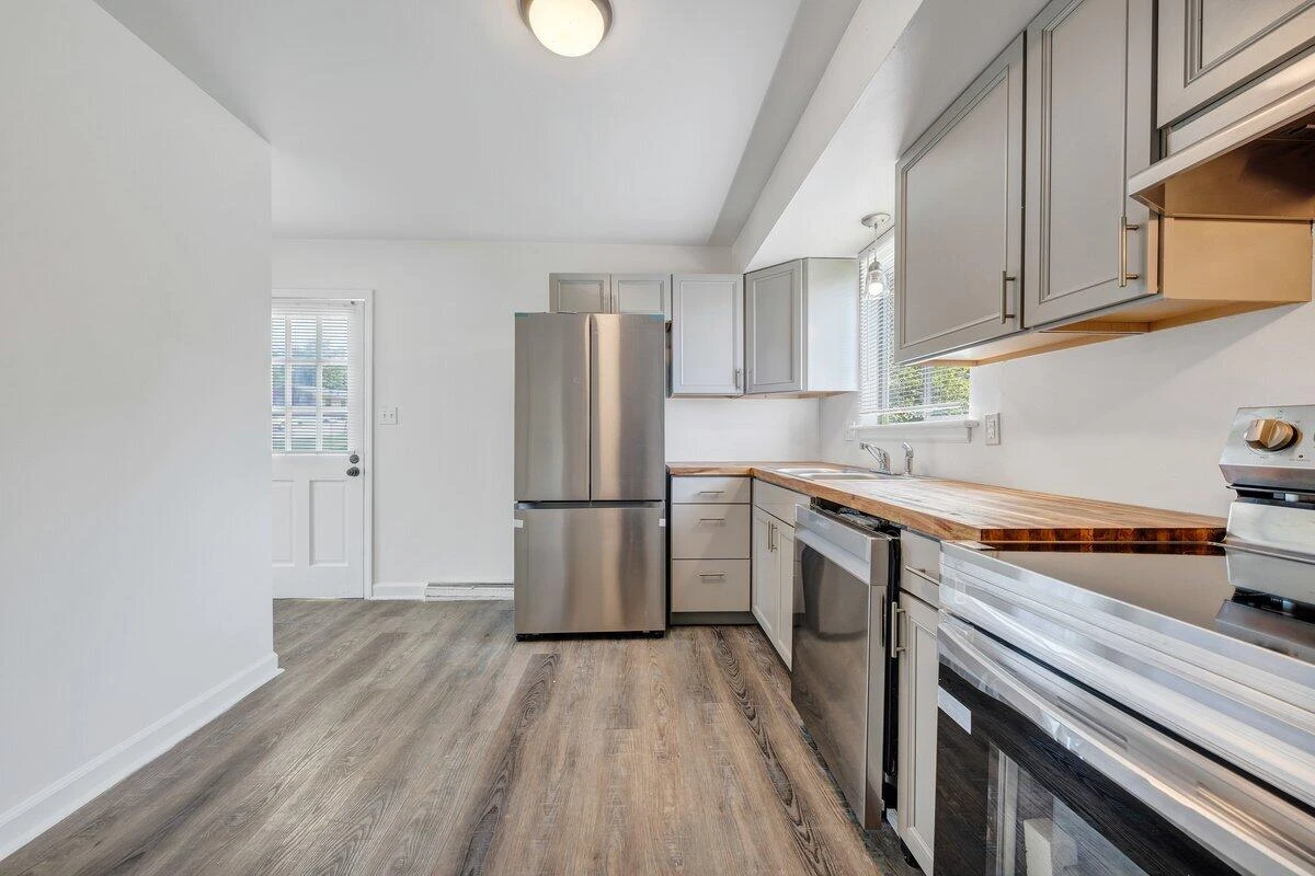 3754 Norway AVE - Photo 13