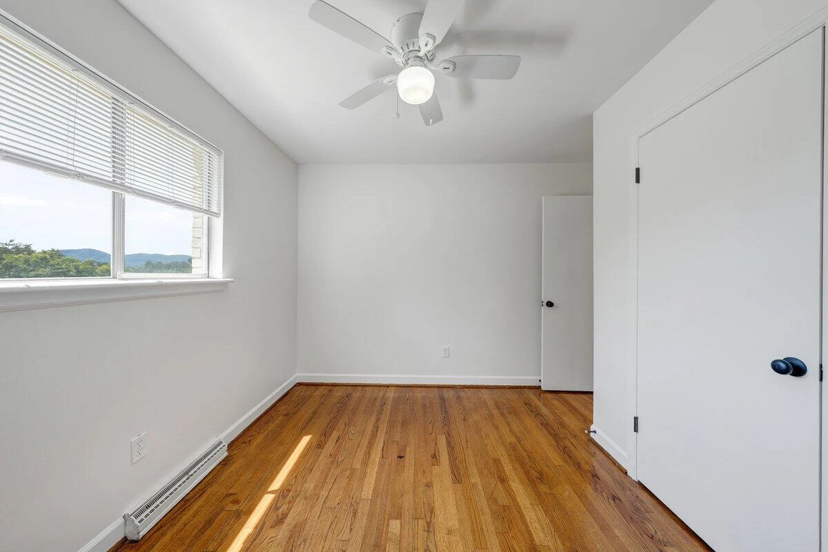 3754 Norway AVE - Photo 16