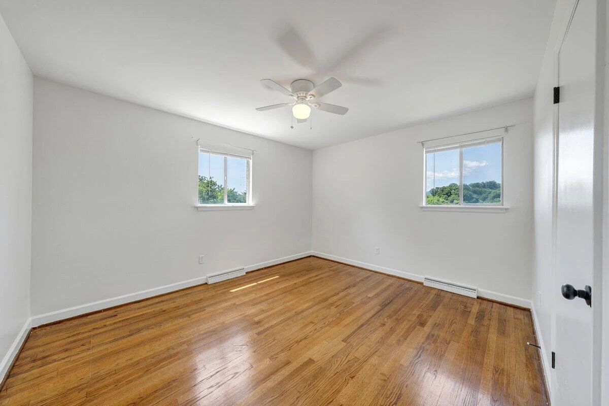3754 Norway AVE - Photo 20