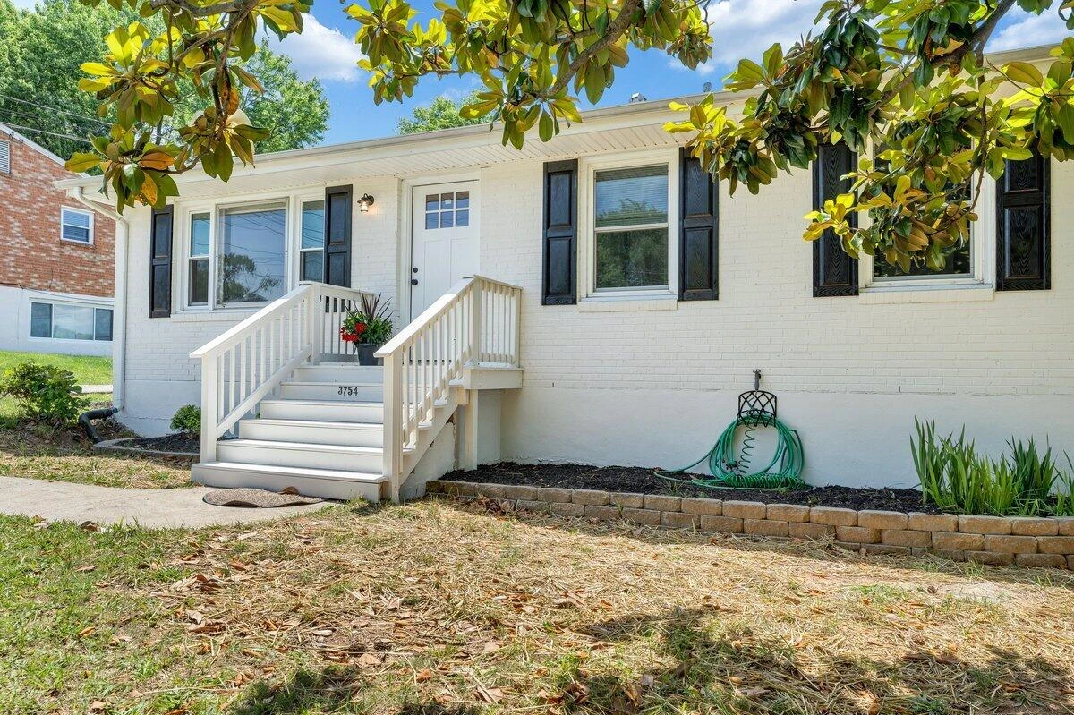 3754 Norway AVE - Photo 5