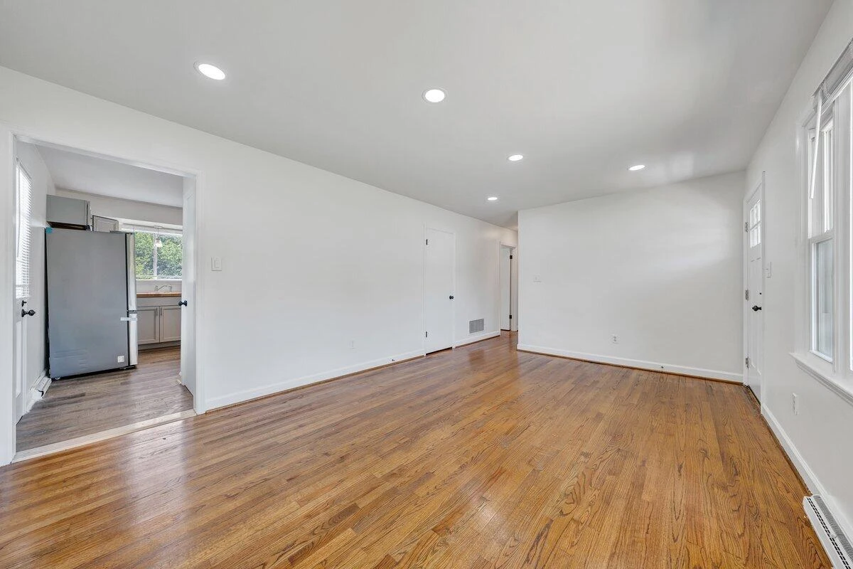 3754 Norway AVE - Photo 6