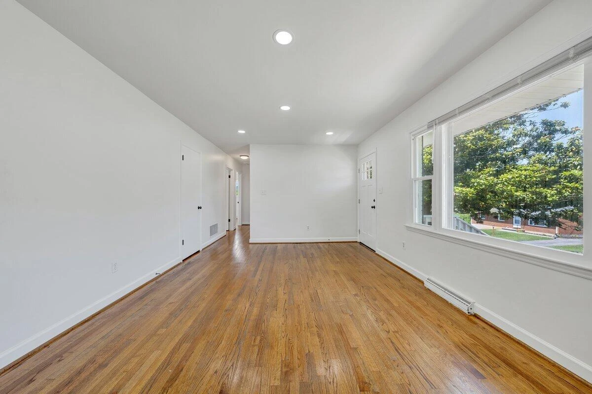 3754 Norway AVE - Photo 7