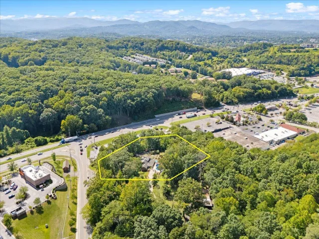 4402 Old Rocky Mount RD