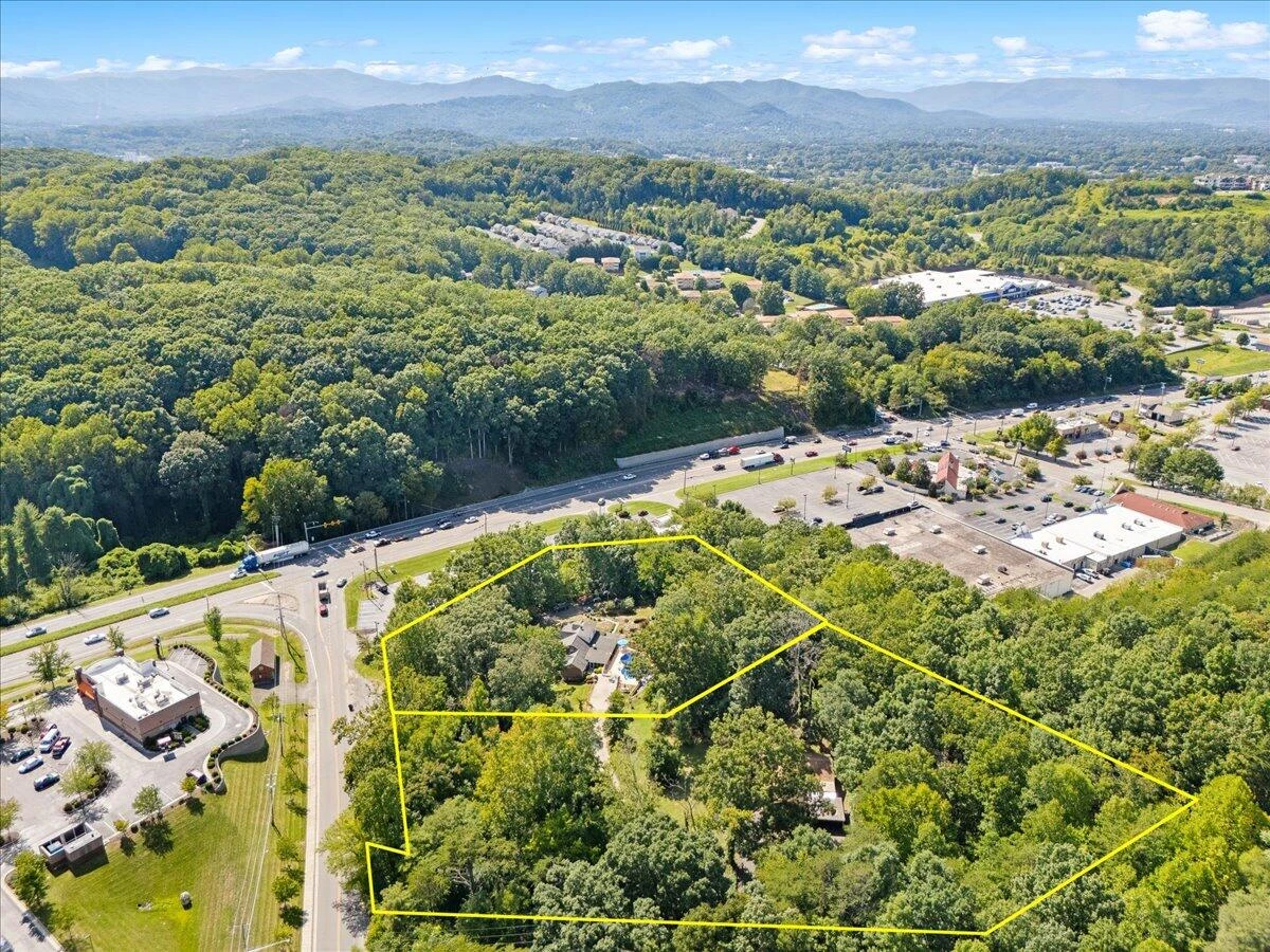 4402 Old Rocky Mount RD - Photo 3