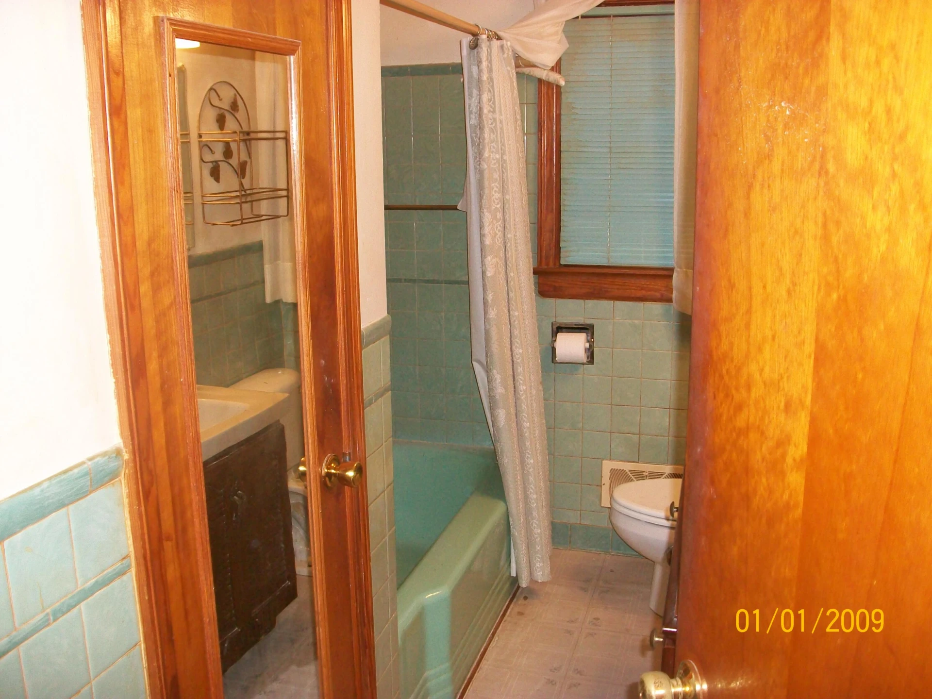 230 Crittendon AVE - Photo 5