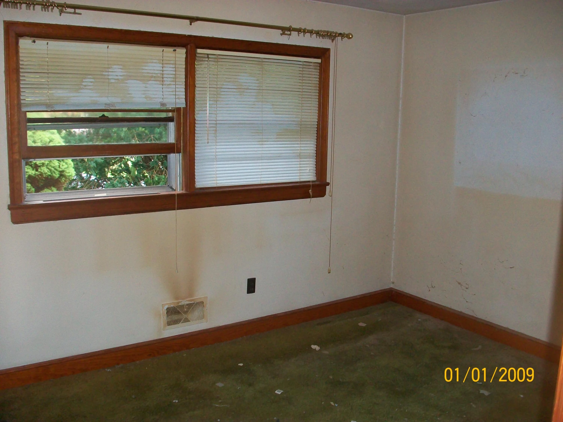 230 Crittendon AVE - Photo 7