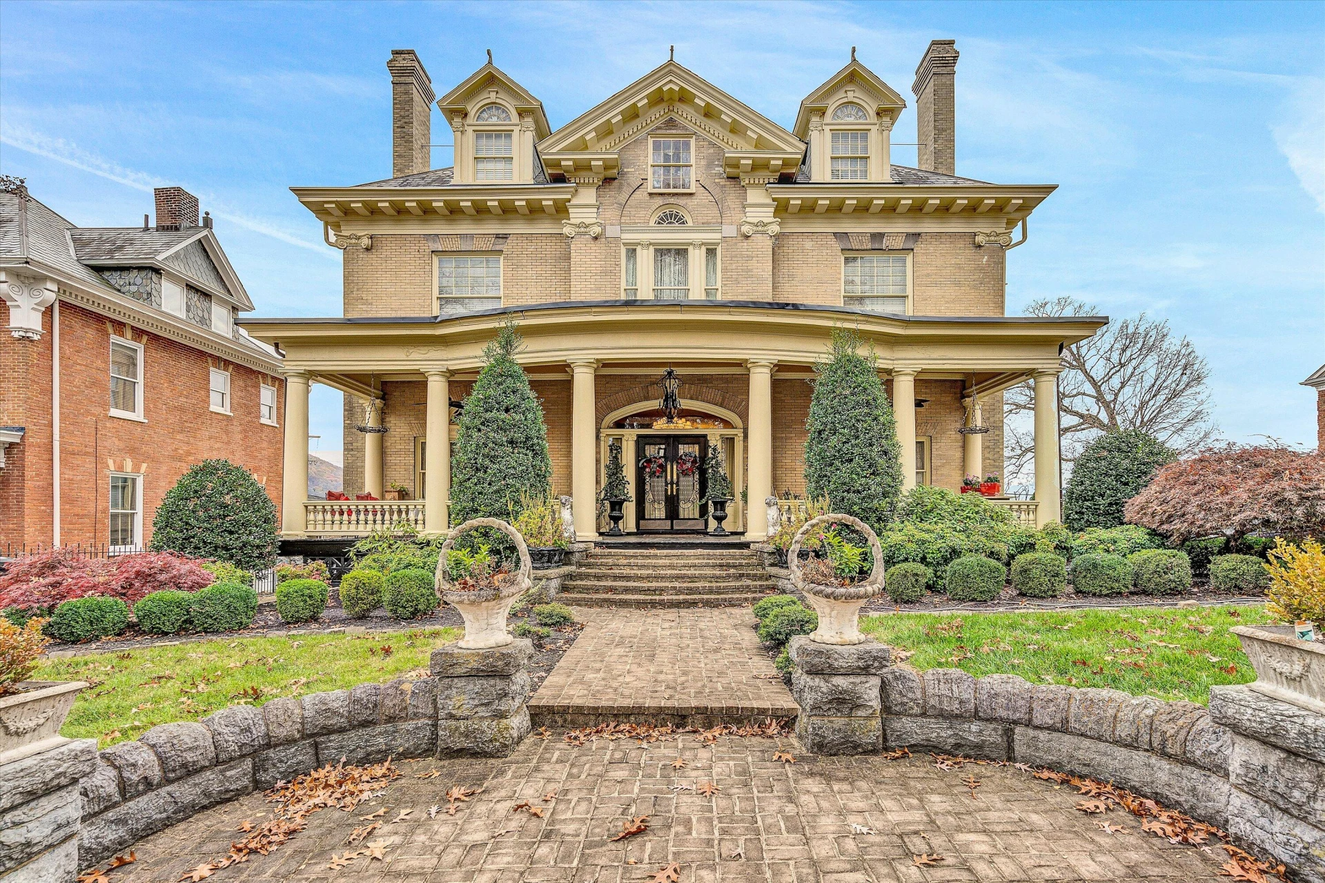 310 Washington AVE