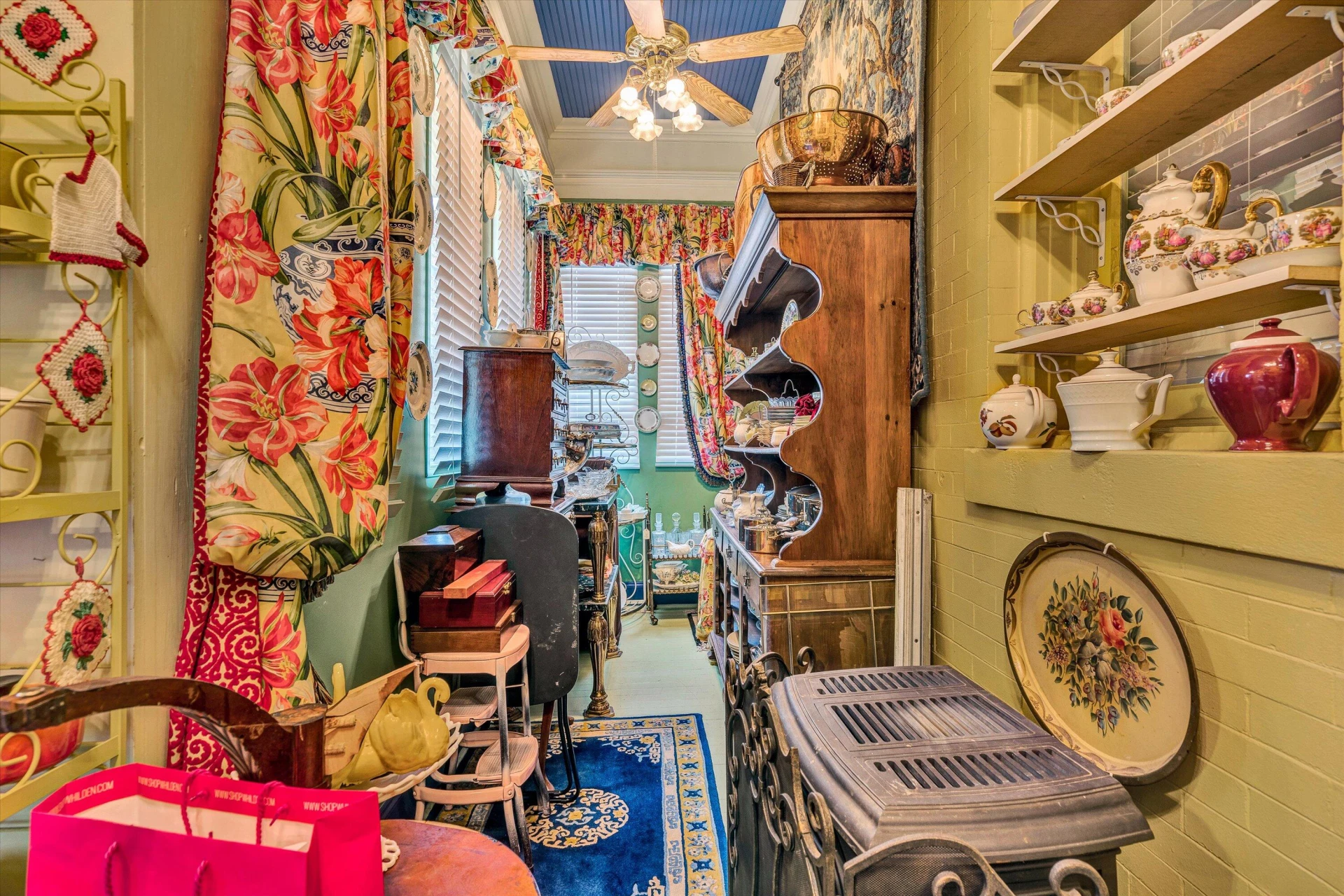 310 Washington AVE - Photo 17