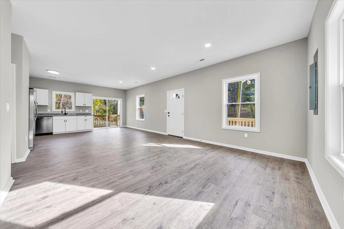 1464 Varnell AVE - Photo 4