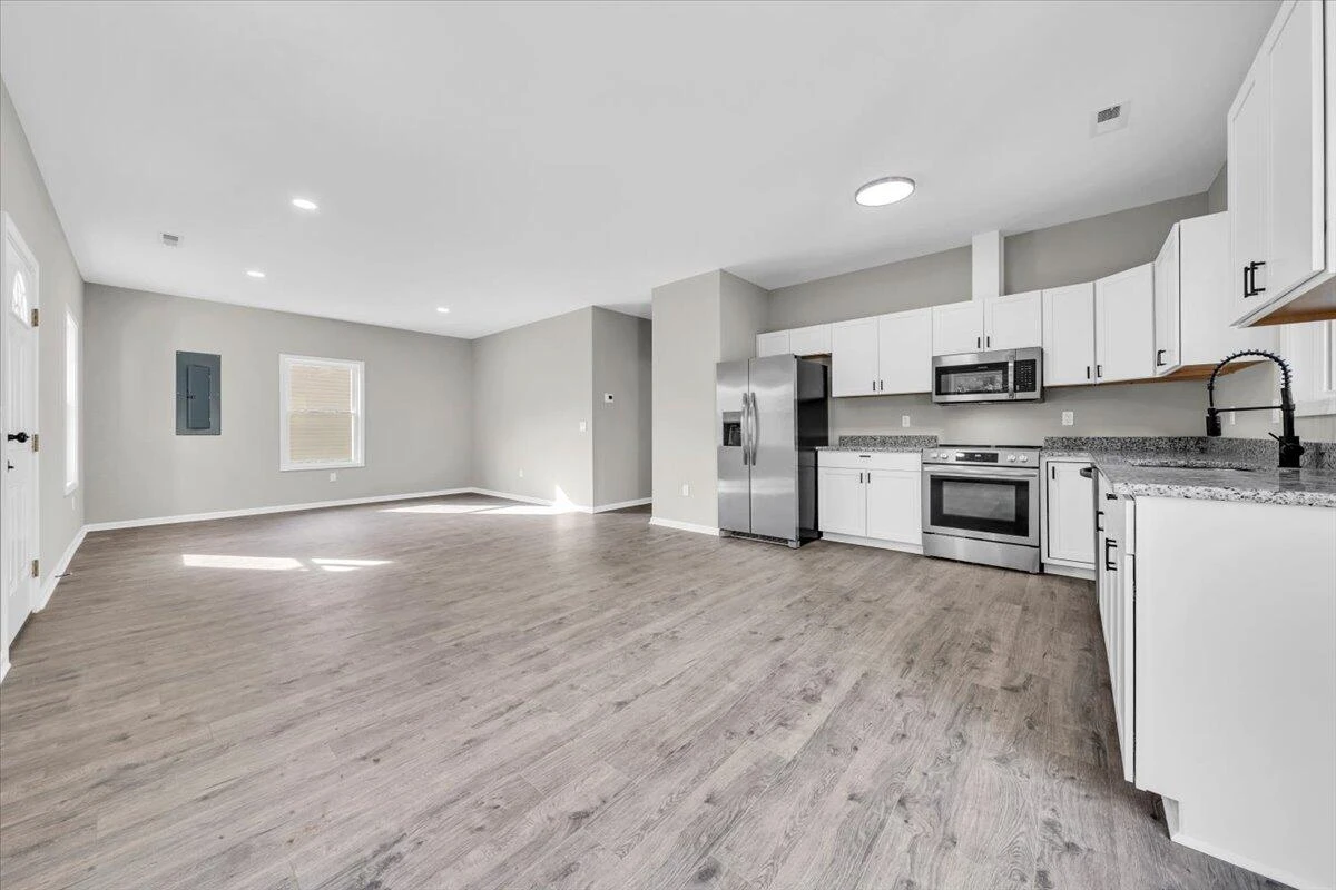 1464 Varnell AVE - Photo 5